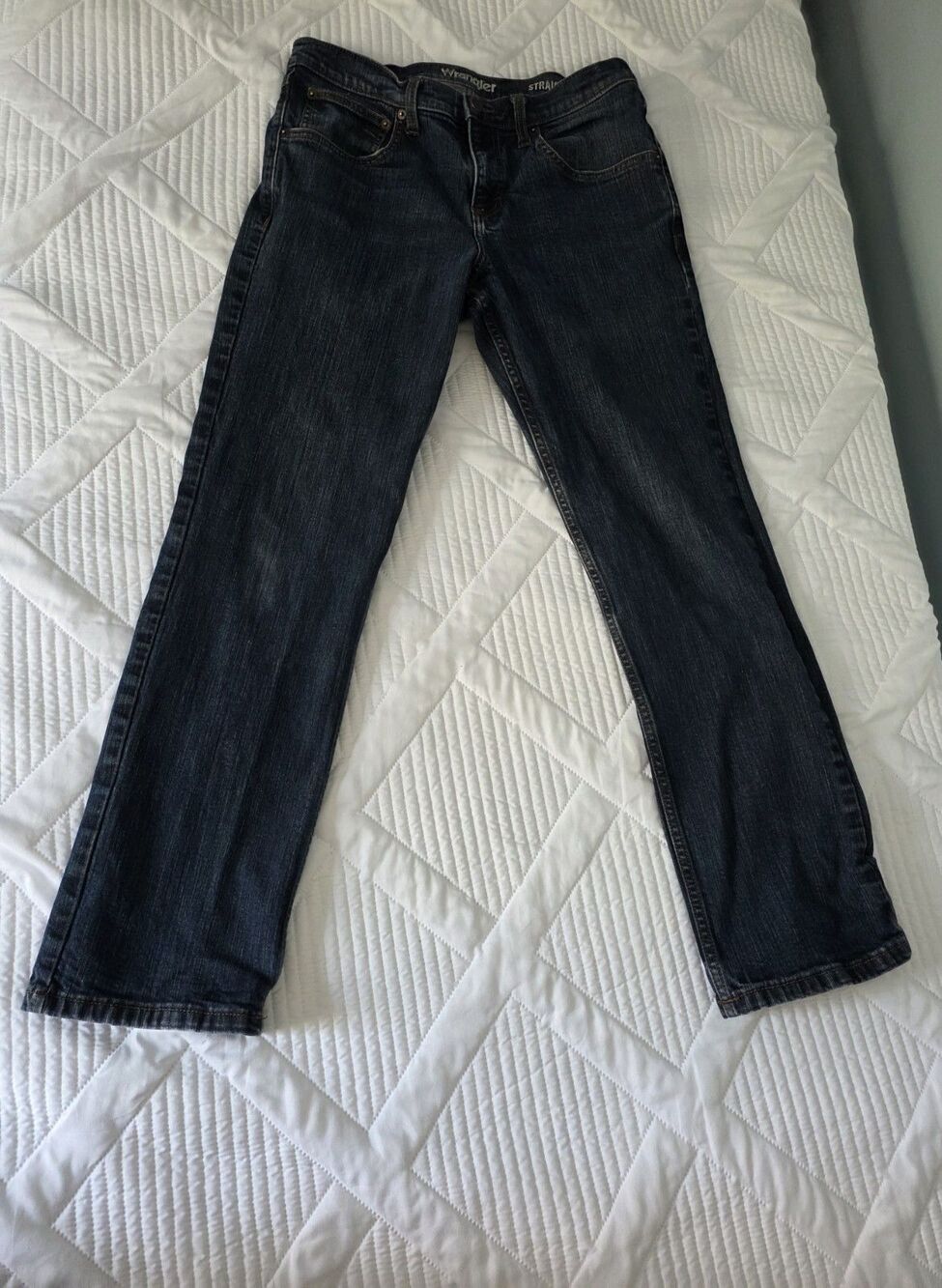 Wrangler Mens Jeans 32 X 30 Straight Fit Dark Blue Wash With Slight Stretch